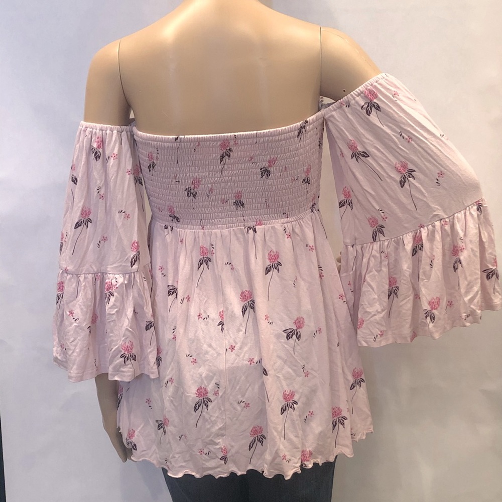 FREE PEOPLE BOHO PINK OFF THE SHOULDER TOP WITH FLOWING “BELL” SLEEVES - Picture 2 of 10